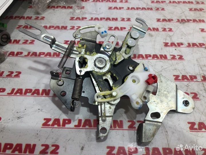 Механизм сдвижной двери задний левый Toyota Town