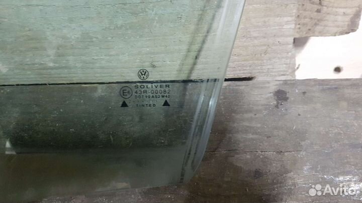 Стёкло переднее правое Пассат Б5
