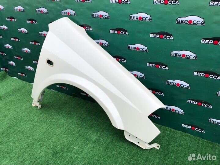 Крыло переднее правое Nissan Primera TP12