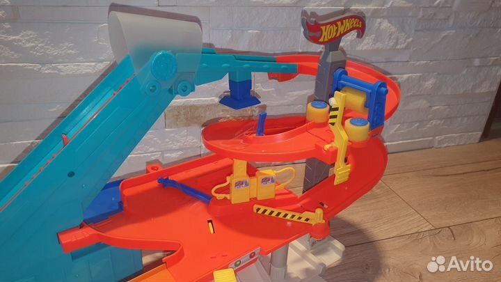 Hot wheels трек