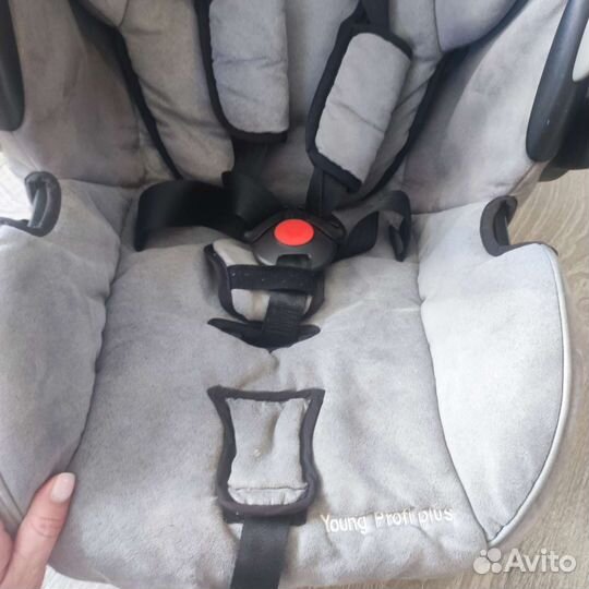 Автокресло recaro