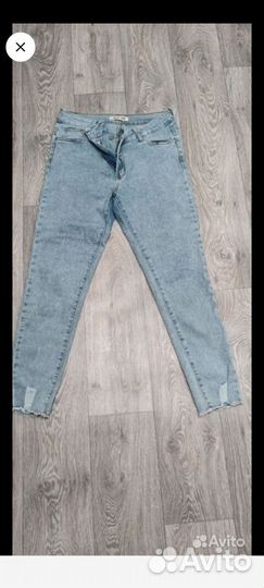 Джинсы