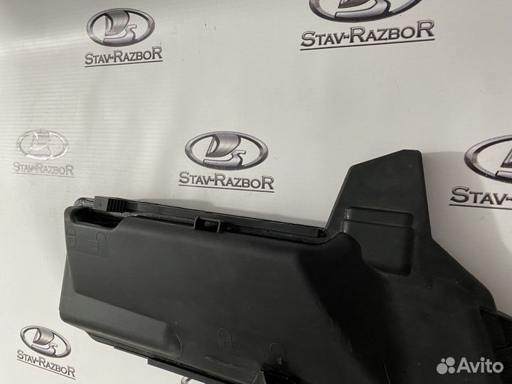 Крышка предохранителей Mercedes w211