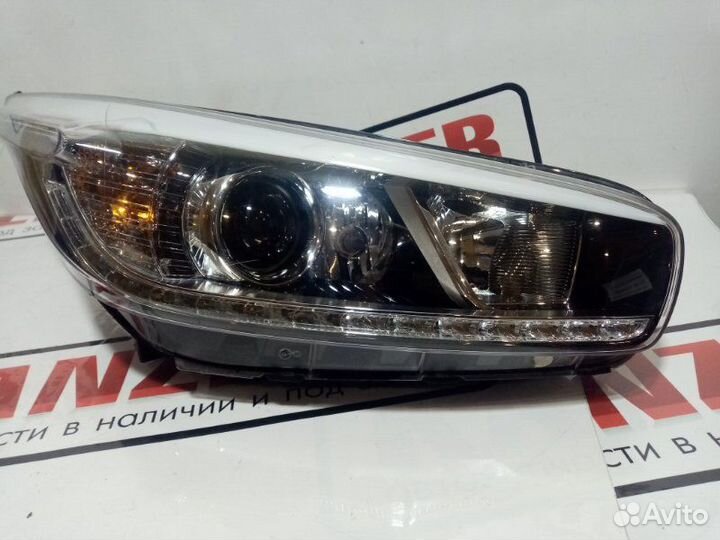 Блок фара левая или правая Kia Ceed JD