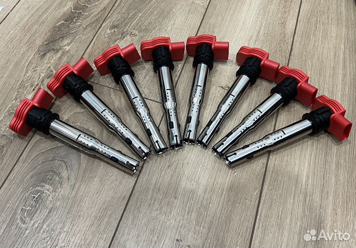 Катушка зажигания 06E 905 115 красная R8