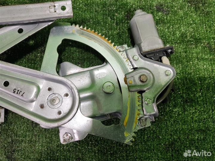 Стеклоподъемник задний правый KIA Sorento 1 (BL