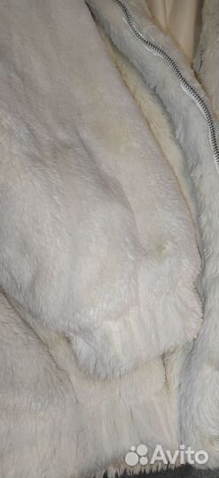 Искусственная шуба белая с капюшоном
