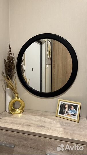 Круглое зеркало в раме 59см