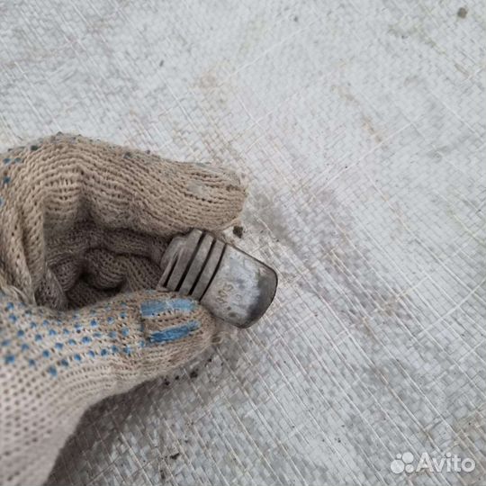 Опора отбойник капота Ford focus Fusion