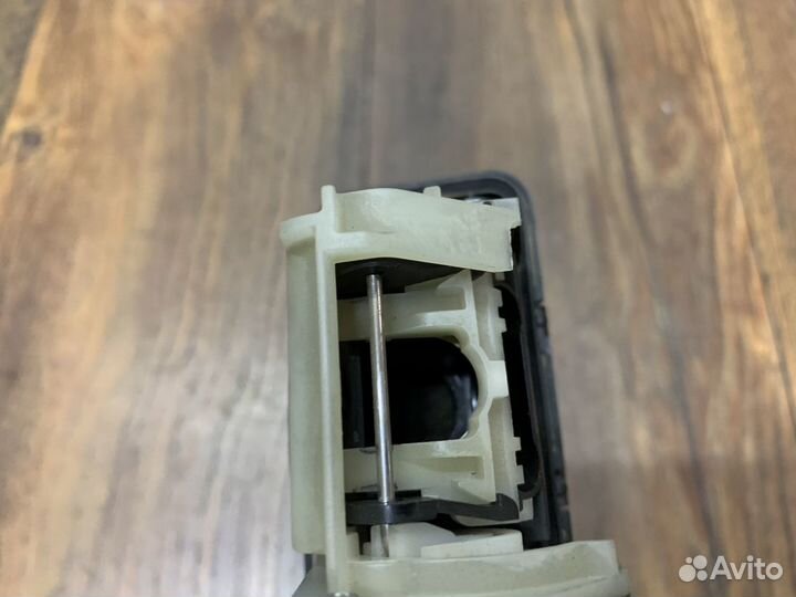 Mercedes Benz GLA Ручка двери багажника наружная