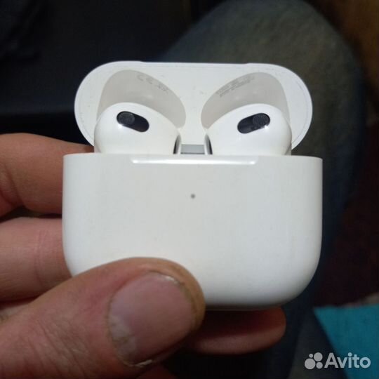 Беспроводные наушники apple airpods 2