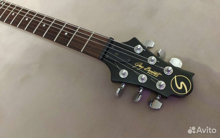 Гитара Flying V Samik Greg Bennett