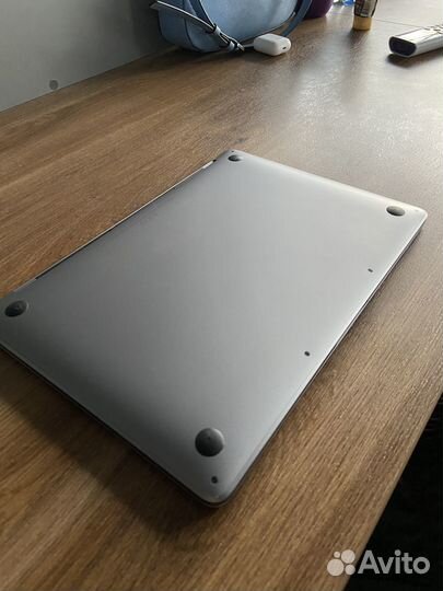 Macbook pro 13 2020 touch bar