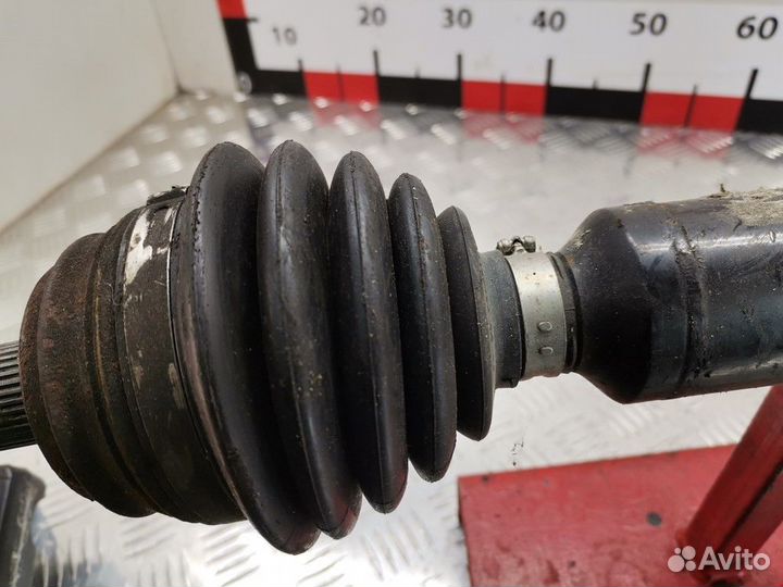 Полуось передняя правая (приводной вал, шрус) Audi