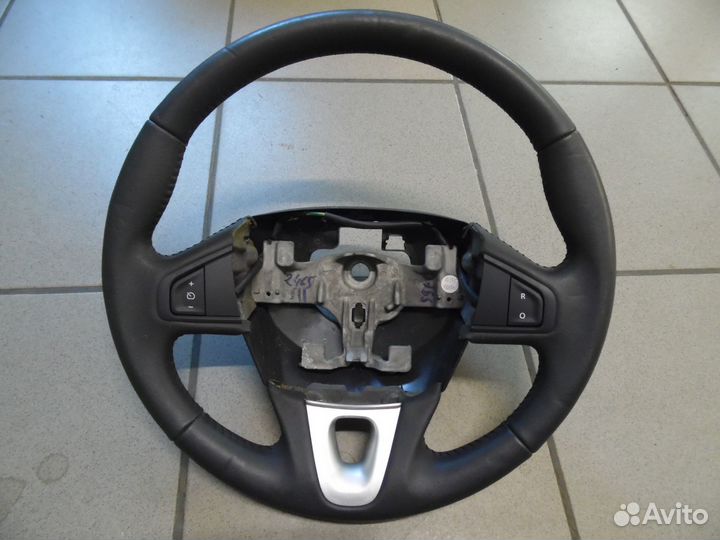 Руль с круизом Рено Меган 3