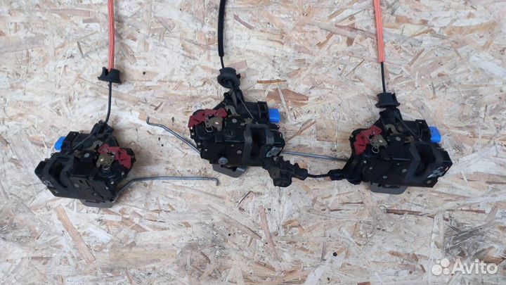 Замок двери audi a8 d3