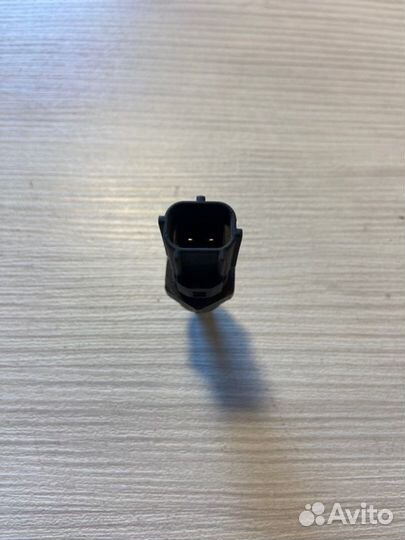 Датчик температуры Mitsubishi Lancer