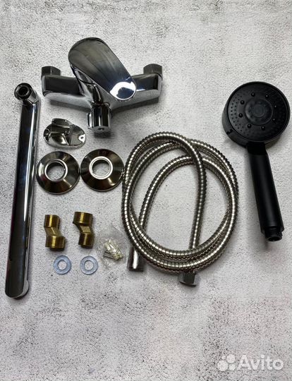 Смеситель для ванны с душем (новый)