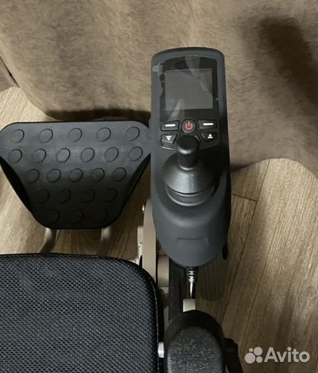 Коляска инвалидная с электроприводом