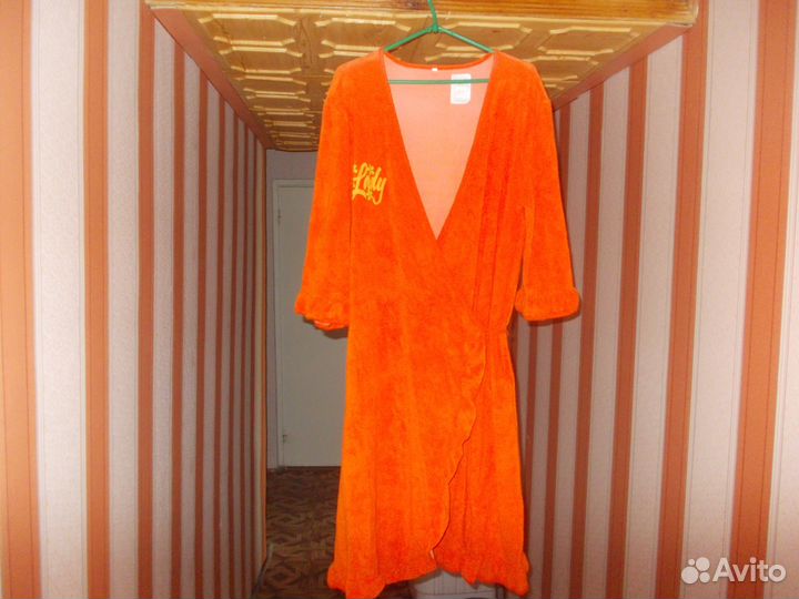 Халат красивый(Оранжевый.)