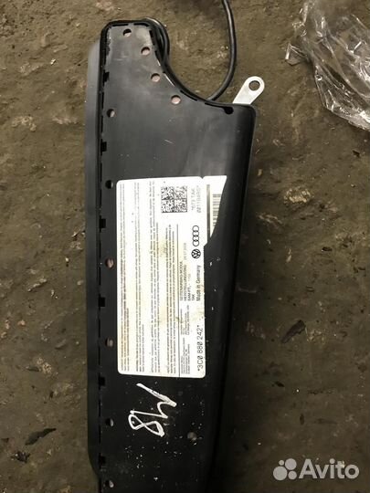 Подушка безопасности в сиденье Volkswagen Passat