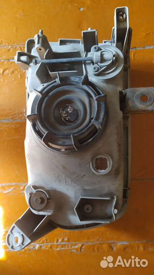 Фара правая Ниссан Террано RR50