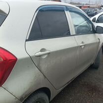 Kia Picanto 1.2 AT, 2012, 200 000 км, с пробегом, цена 680 000 руб.