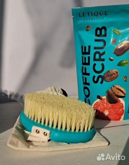 Массажная щетка для тела