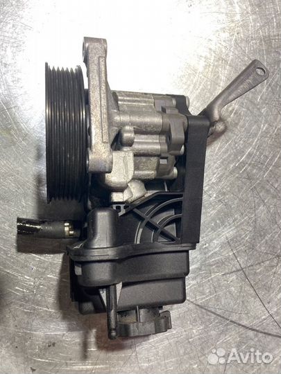 Насос гидроусилителя руля Mercedes E-Class C207