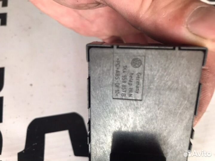 Блок управления стеклоподъемниками Vw Tiguan 5N