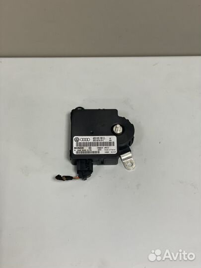 Блок управления аккумулятором Ауди А8 4Е Д3