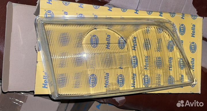 Стекло фары Audi A6 45/100 45