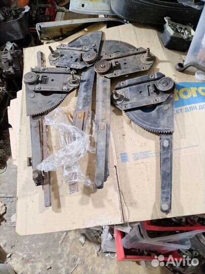 Стеклоподъемник для Газ 12 Зим