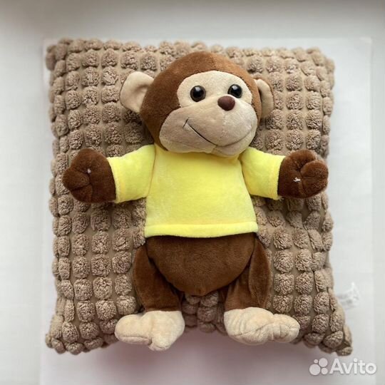 Декоративная подушка плюшевая