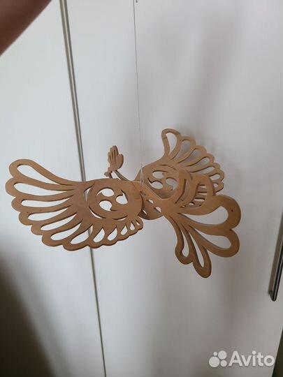 Птичка резная из дерева