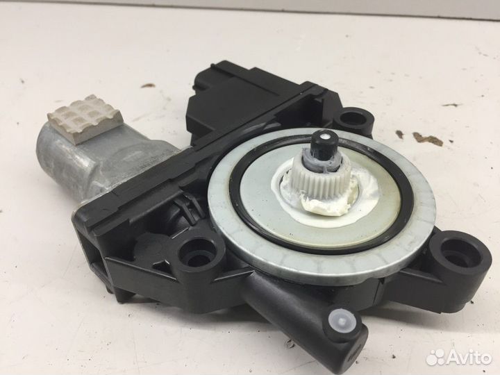 Моторчик стеклоподъемника передний правый