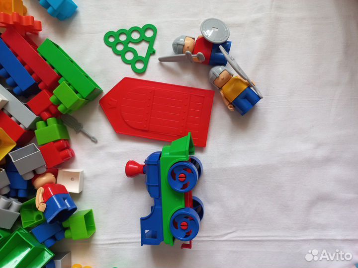 Конструктор Bauer несколько наборов