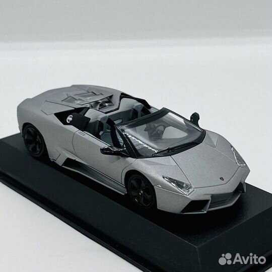Lamborghini Reventon roadster 2010 Minichamps 1:43