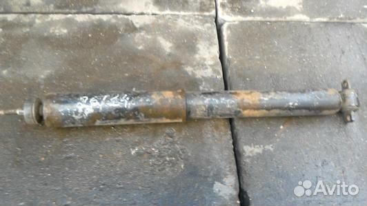 Амортизатор передний правый jeep cherokee XJ (26T1