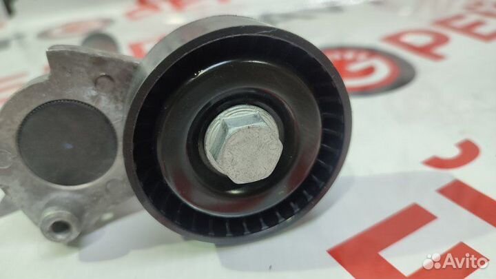 Натяжитель обводного ремня Volkswagen Passat 3C5