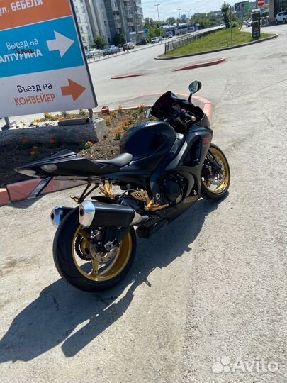 Suzuki GSX R 1000 k7