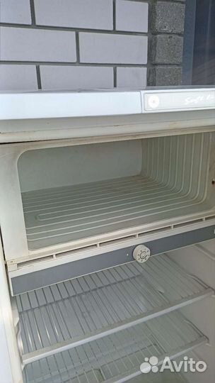 Холодильник бирюса 10с-1