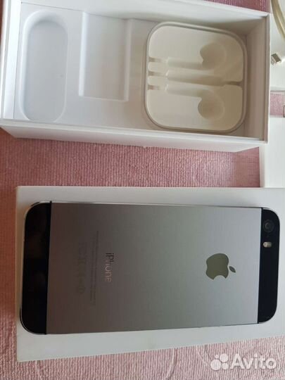 Телефон iPhone 5s