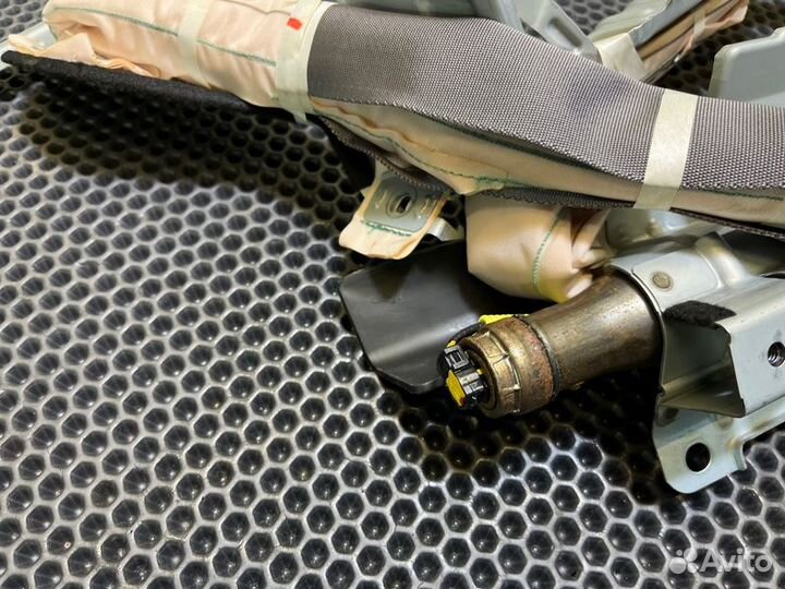 Airbag боковой прав. Toyota Land Cruiser Prado