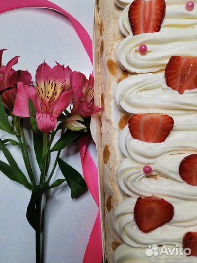 Меренговый рулет, торты и десерты на заказ