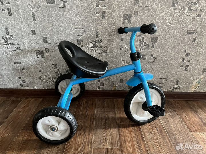 Трехколесный велосипед