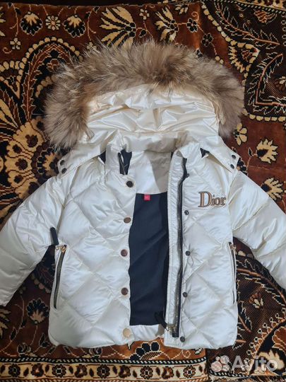 Продам детскую куртку