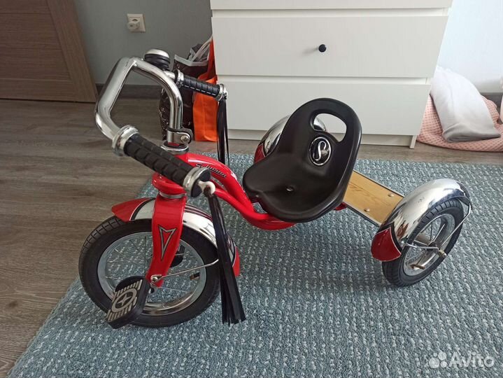 Детский велосипед Schwinn Roadster Trike