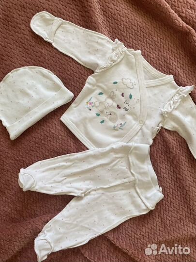 Одежда пакетом на девочку новорожденного