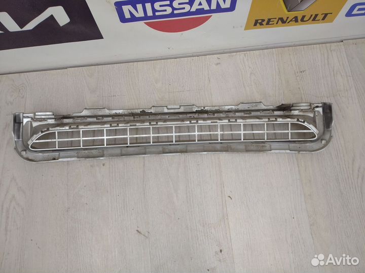 Решетка радиатора Renault fluence